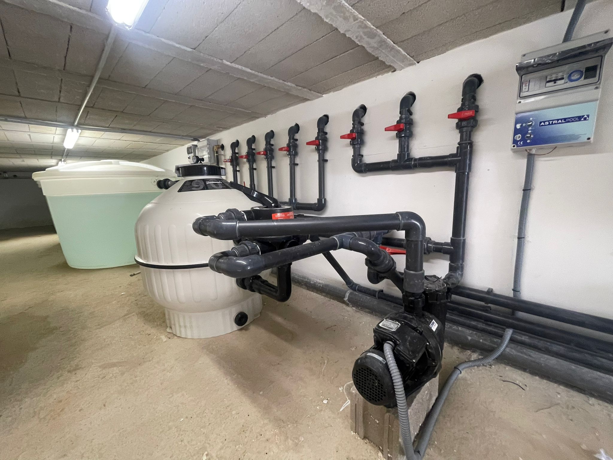 PHOTO-2025-12-16-17-29-05